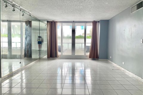 Copropriété à vendre à Miami Beach, Floride: 1 chambre, 87.14 m2 № 1318843 - photo 4
