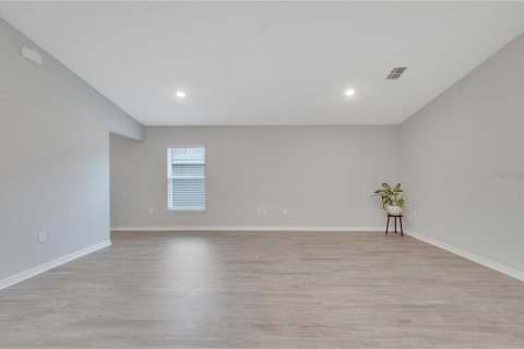 Casa en alquiler en Haines City, Florida, 3 dormitorios, 138.05 m2 № 1906065 - foto 12