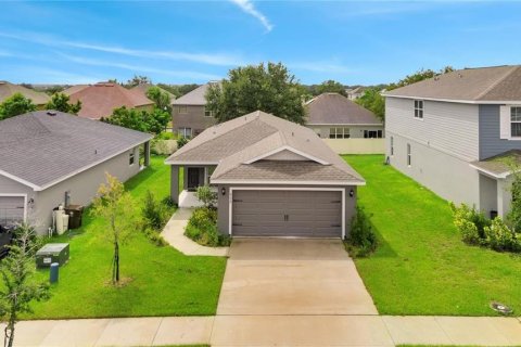 Casa en alquiler en Haines City, Florida, 3 dormitorios, 138.05 m2 № 1906065 - foto 1