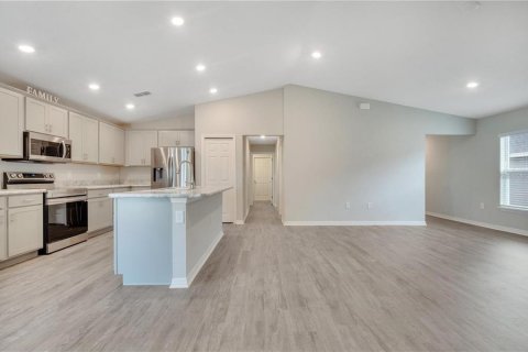 Casa en alquiler en Haines City, Florida, 3 dormitorios, 138.05 m2 № 1906065 - foto 22
