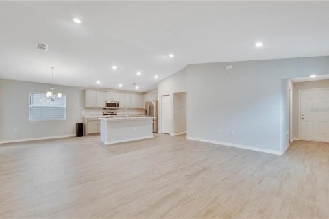 Villa ou maison à louer à Haines City, Floride: 3 chambres, 138.05 m2 № 1906065 - photo 5