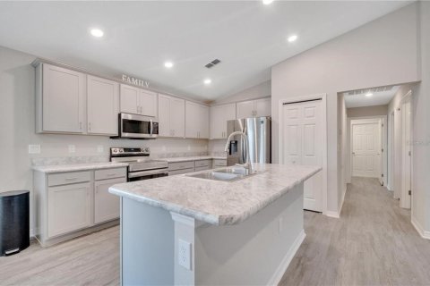 House in Haines City, Florida 3 bedrooms, 138.05 sq.m. № 1906065 - photo 11