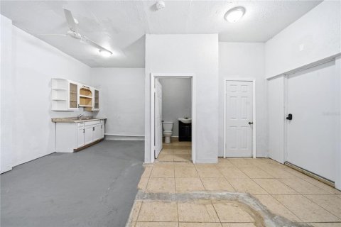 Immobilier commercial à vendre à Orlando, Floride: 181.81 m2 № 2094058 - photo 18