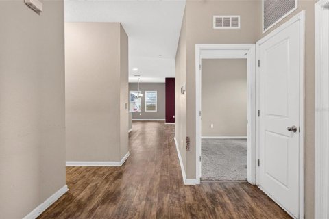 Villa ou maison à vendre à Groveland, Floride: 4 chambres, 169.55 m2 № 2418339 - photo 3