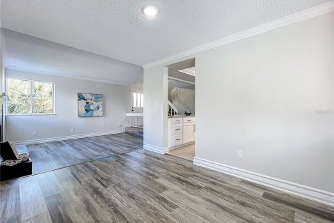 Casa en venta en Longwood, Florida, 4 dormitorios, 198.81 m2 № 1746658 - foto 28
