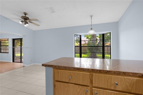 Villa ou maison à vendre à Sunrise, Floride: 3 chambres, 127.83 m2 № 1936184 - photo 15