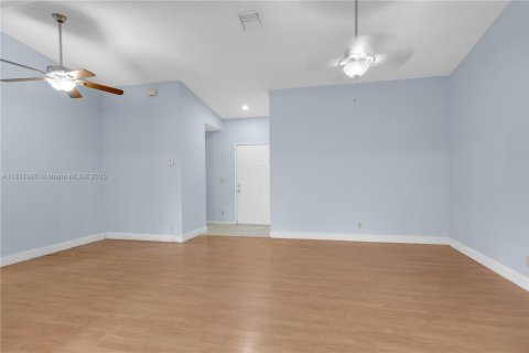 Villa ou maison à vendre à Sunrise, Floride: 3 chambres, 127.83 m2 № 1936184 - photo 6