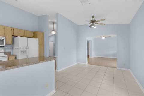 Villa ou maison à vendre à Sunrise, Floride: 3 chambres, 127.83 m2 № 1936184 - photo 11