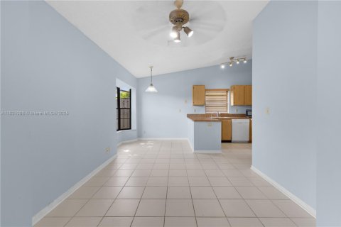 Villa ou maison à vendre à Sunrise, Floride: 3 chambres, 127.83 m2 № 1936184 - photo 9