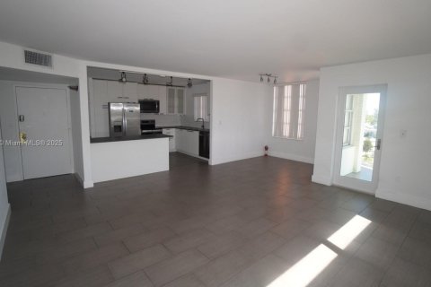 Copropriété à louer à Miami, Floride: 2 chambres, 105.91 m2 № 1972701 - photo 6