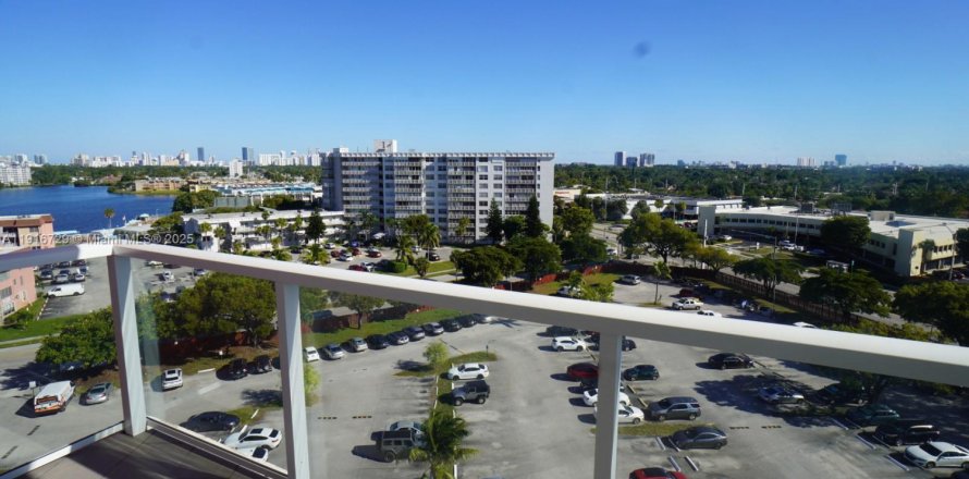 Condo à Miami, Floride, 2 chambres  № 1972701