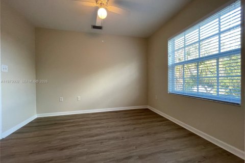 Touwnhouse à louer à Tamarac, Floride: 3 chambres, 131.64 m2 № 2079878 - photo 18