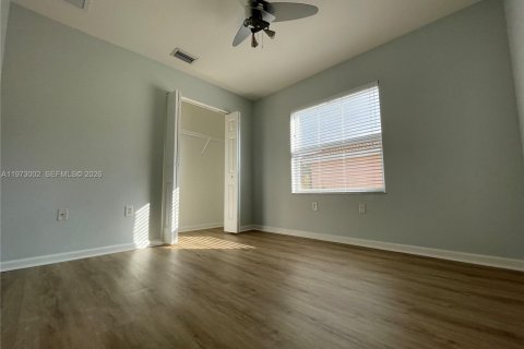 Touwnhouse à louer à Tamarac, Floride: 3 chambres, 131.64 m2 № 2079878 - photo 9