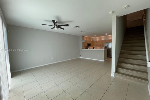 Touwnhouse à louer à Tamarac, Floride: 3 chambres, 131.64 m2 № 2079878 - photo 3