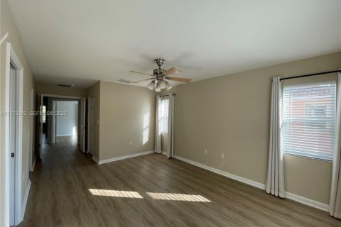 Touwnhouse à louer à Tamarac, Floride: 3 chambres, 131.64 m2 № 2079878 - photo 14