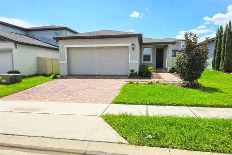 House in Davenport, Florida 4 bedrooms, 156.82 sq.m. № 2296442