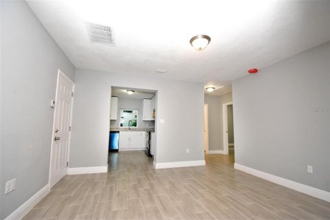 House in Cocoa, Florida 3 bedrooms, 92.53 sq.m. № 2349188 - photo 9