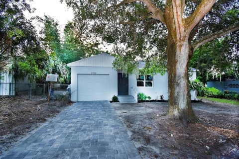 House in Cocoa, Florida 3 bedrooms, 92.53 sq.m. № 2349188 - photo 2