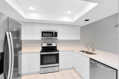 Casa en venta en Cocoa, Florida, 3 dormitorios, 104.52 m2 № 1684813 - foto 5