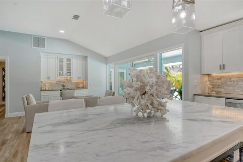 Casa en alquiler en Sarasota, Florida, 4 dormitorios, 226.59 m2 № 1648307 - foto 12