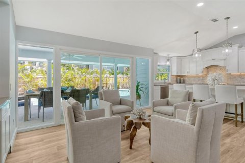 Casa en alquiler en Sarasota, Florida, 4 dormitorios, 226.59 m2 № 1648307 - foto 6