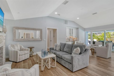Casa en alquiler en Sarasota, Florida, 4 dormitorios, 226.59 m2 № 1648307 - foto 2