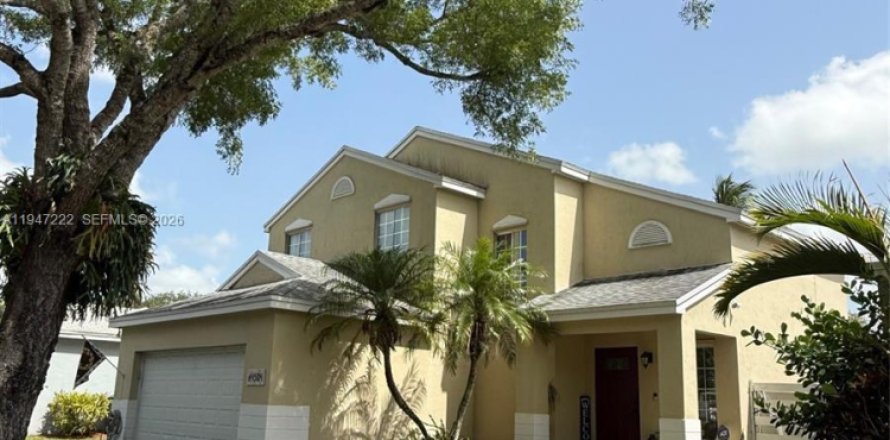 Villa ou maison à Miami, Floride 3 chambres, 155.05 m2 № 2055171