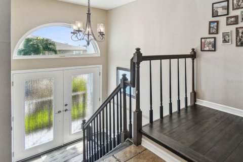 House in New Port Richey, Florida 5 bedrooms, 331.66 sq.m. № 1812750 - photo 9