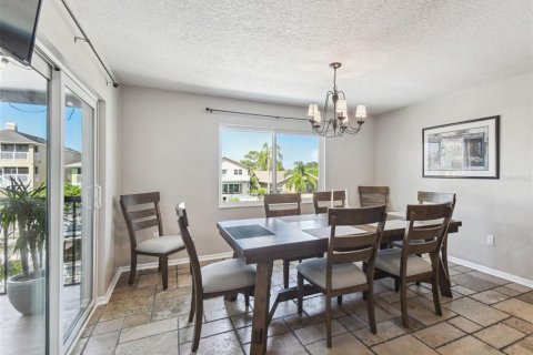 House in New Port Richey, Florida 5 bedrooms, 331.66 sq.m. № 1812750 - photo 25