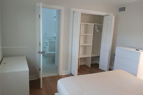 Touwnhouse à louer à Boca Raton, Floride: 3 chambres, 132.66 m2 № 1953169 - photo 13