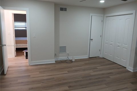 Touwnhouse à louer à Boca Raton, Floride: 3 chambres, 132.66 m2 № 1953169 - photo 17