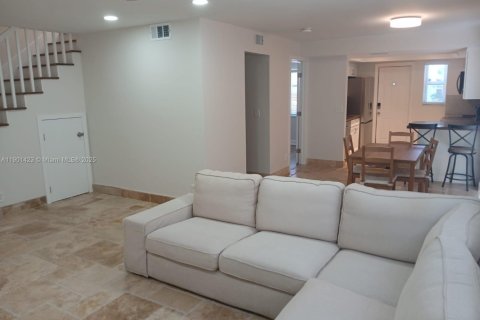 Touwnhouse à louer à Boca Raton, Floride: 3 chambres, 132.66 m2 № 1953169 - photo 3