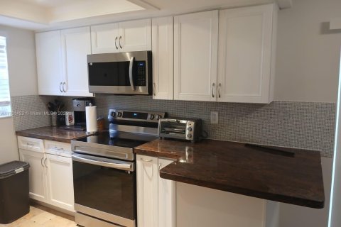 Touwnhouse à louer à Boca Raton, Floride: 3 chambres, 132.66 m2 № 1953169 - photo 4