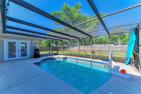 House in Bradenton, Florida 2 bedrooms, 106.74 sq.m. № 2113470 - photo 14