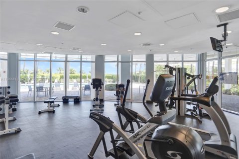 Condo in Miami Beach, Florida, 1 bedroom  № 2001647 - photo 17