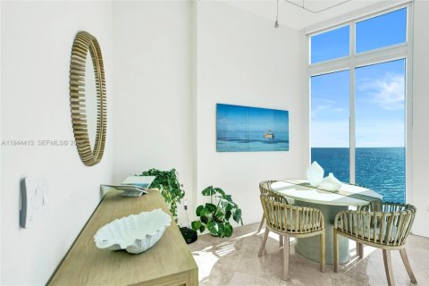 Condo in Miami Beach, Florida, 1 bedroom  № 2001647 - photo 7