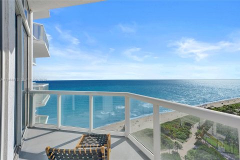 Condo in Miami Beach, Florida, 1 bedroom  № 2001647