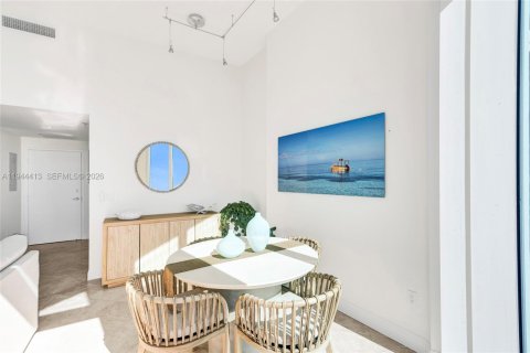 Condo in Miami Beach, Florida, 1 bedroom  № 2001647 - photo 8