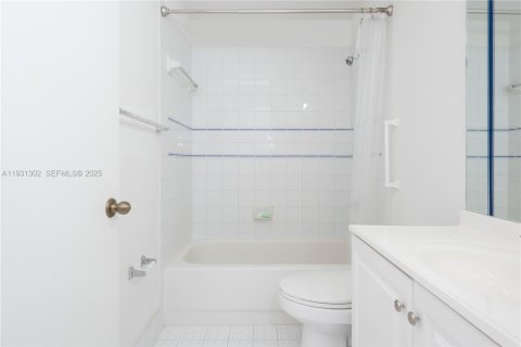 Снять в аренду виллу или дом в Мирамар, Флорида 4 спальни, 166.67м2, № 1990528 - фото 22