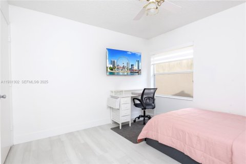 Снять в аренду виллу или дом в Мирамар, Флорида 4 спальни, 166.67м2, № 1990528 - фото 24