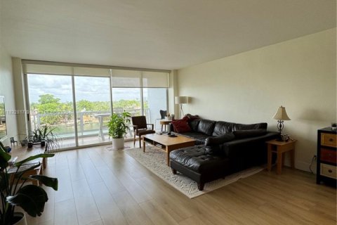 Condo in Miami Beach, Florida, 1 bedroom  № 1811982 - photo 7
