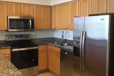 Condo in Miami Beach, Florida, 1 bedroom  № 1811982 - photo 10