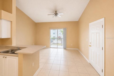 Condo in Kissimmee, Florida, 1 bedroom № 2216060 - photo 4