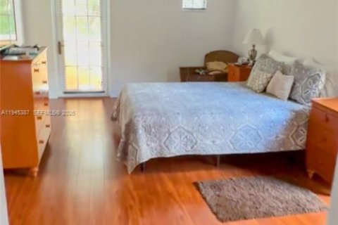 Купить таунхаус в Пемброк-Пайнс, Флорида 3 спальни, 213.68м2, № 2001815 - фото 24