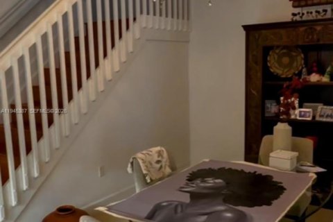 Купить таунхаус в Пемброк-Пайнс, Флорида 3 спальни, 213.68м2, № 2001815 - фото 19