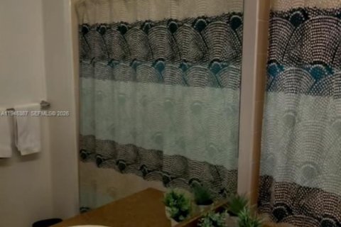 Купить таунхаус в Пемброк-Пайнс, Флорида 3 спальни, 213.68м2, № 2001815 - фото 21