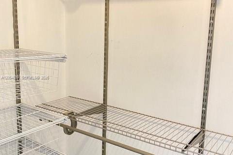 Condo in Coral Springs, Florida, 1 bedroom № 2251870 - photo 13