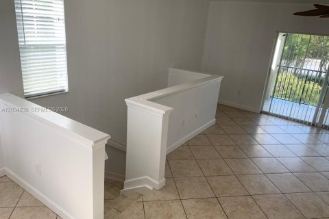 Condo in Coral Springs, Florida, 1 bedroom № 2251870 - photo 6