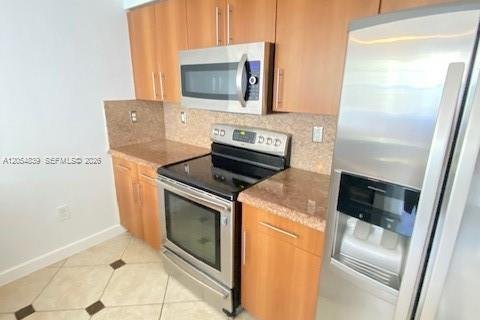Condo in Coral Springs, Florida, 1 bedroom № 2251870 - photo 18