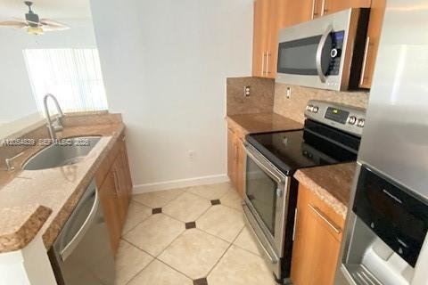 Condo in Coral Springs, Florida, 1 bedroom № 2251870 - photo 16